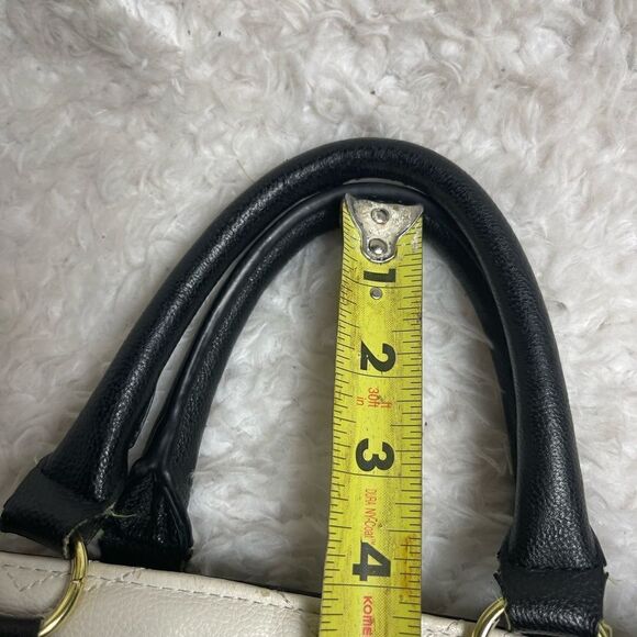 Betsey Johnson off white & Black quilted faux leather satchel with bow accent - Picture 13 of 14